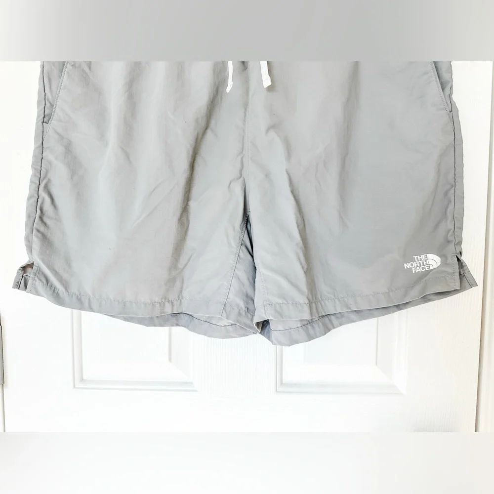The North Face Men's Light Gray Shorts - Size XLarge